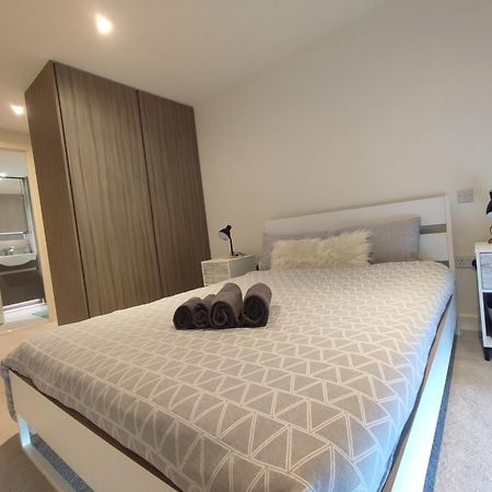 Luxury Riverside Apt With Easy Access To Central London, O2, Excel Centre And Parking Bagian luar foto